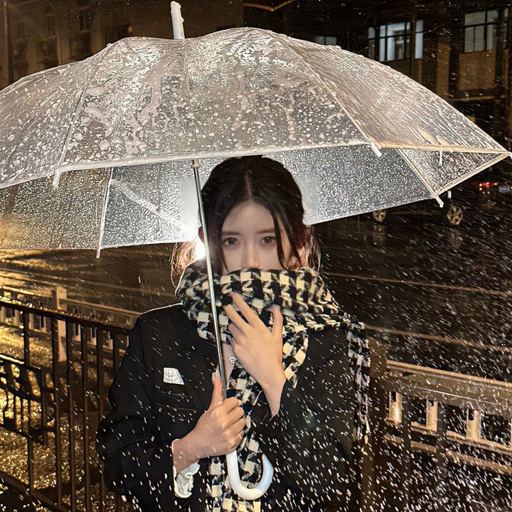 穿风信子蓝的少女